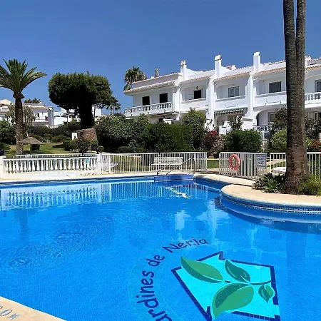Jardines De 34 Nerja